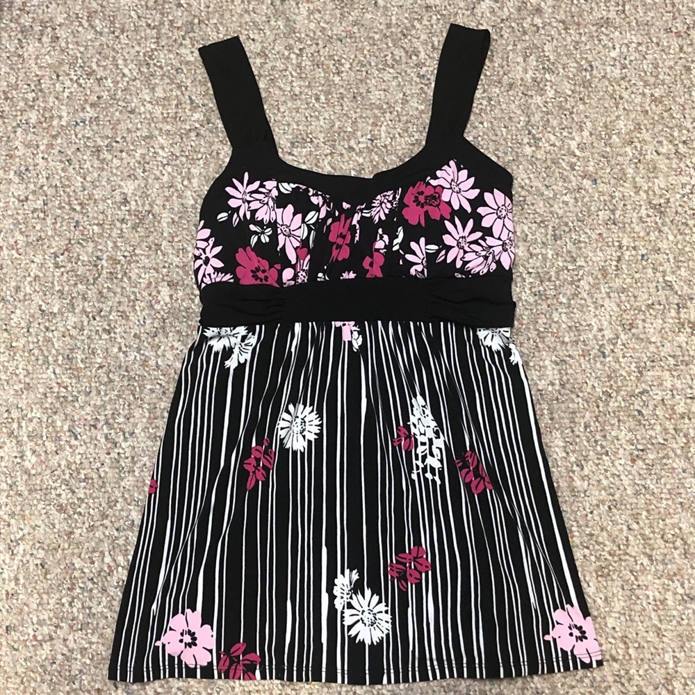 Speechless Floral and Striped Black and Pink Top- size Small
